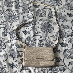 Michael Kors Crossbody Bag